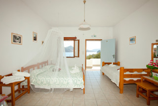 accommodation studios apolafsis sea view room